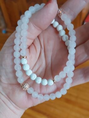 💜5/$25💜 Set 2 White Stone Bead Bracelets One Ankle